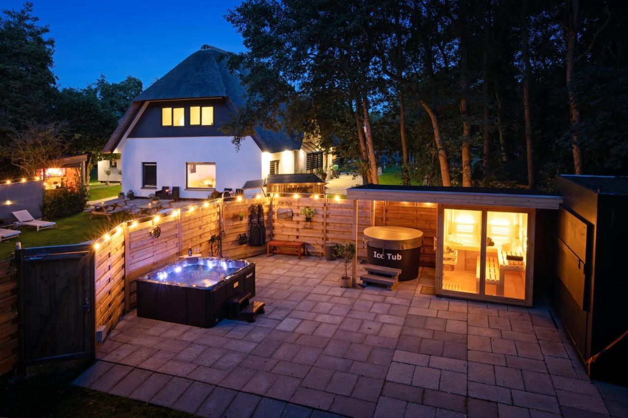 Bed and Breakfast The Island Life Texel - Wellness Де-Коог Экстерьер фото